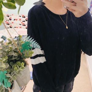 Brandy Melville sweater